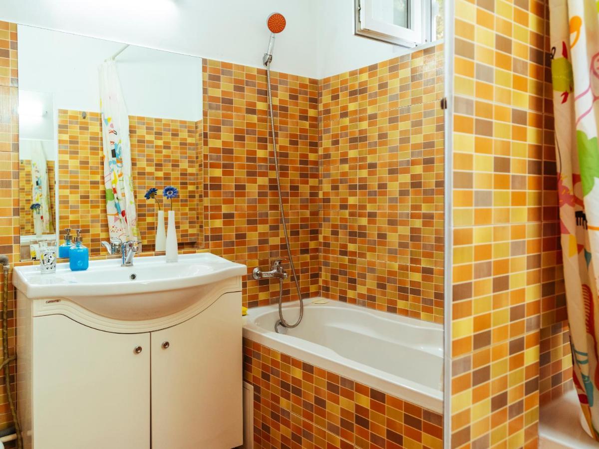 Woody - Cozy And Quiet Place Near Moghioros Park بوخارست المظهر الخارجي الصورة